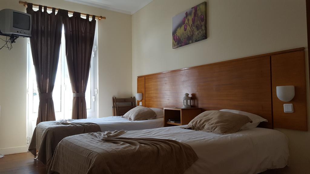 A Casa Do Lado Pensjonat Horta  Zewnętrze zdjęcie
